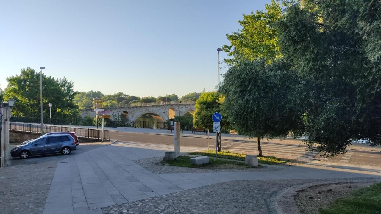 A Los Ojos Del Rio Duero Apartment Zamora Exterior photo